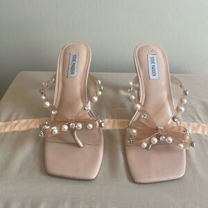 Steve Madden pearl & rhinestone women’s thong heeled sandals sz 10
